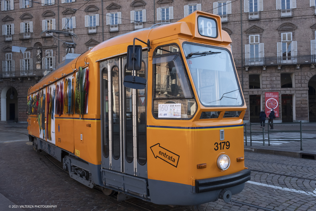 _DSF8785.jpg - 05/12/2021.Torino. Il Trolley Festival  giunge alla 15Â° edizione  e questâ€™anno Ã¨ anche lâ€™occasione per lâ€™apertura dei festeggiamenti per i 150 anni del tram a Torino. La prima corsa di un tram a cavalli avvenne infatti il 29 dicembre 1871. Nella foto  tram ATM Torino anno di costruzione: 1958 .E' il primo ed unico tram al mondo caratterizzato dalla possibilitÃ  di trasformarsi in palco, aprendo quasi completamente una fiancata