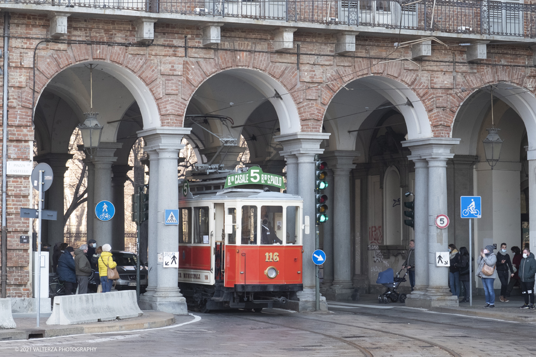 _DSF8852.jpg - 05/12/2021.Torino. Il Trolley Festival  giunge alla 15Â° edizione  e questâ€™anno Ã¨ anche lâ€™occasione per lâ€™apertura dei festeggiamenti per i 150 anni del tram a Torino. La prima corsa di un tram a cavalli avvenne infatti il 29 dicembre 1871. Nella foto vettura ATM Torino anno di costruzione 1911 oggi Ã¨ il tram circolante piÃ¹ anziano dell'intero parco storico torinese.