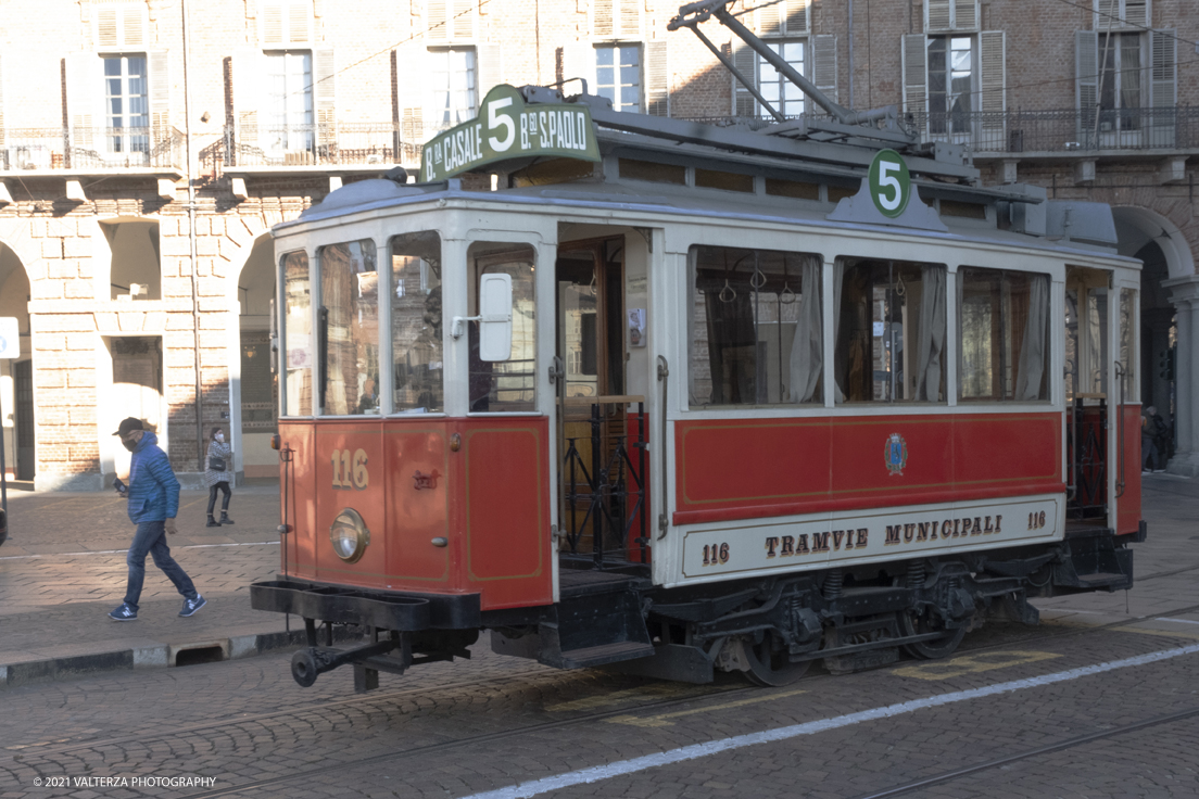 _DSF8864.jpg - 05/12/2021.Torino. Il Trolley Festival  giunge alla 15Â° edizione  e questâ€™anno Ã¨ anche lâ€™occasione per lâ€™apertura dei festeggiamenti per i 150 anni del tram a Torino. La prima corsa di un tram a cavalli avvenne infatti il 29 dicembre 1871. Nella foto vettura ATM Torino anno di costruzione 1911 oggi Ã¨ il tram circolante piÃ¹ anziano dell'intero parco storico torinese.