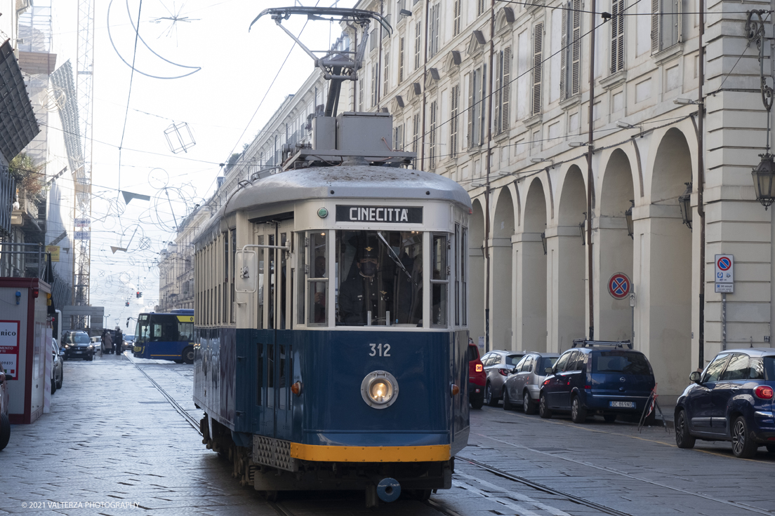 _DSF9010.jpg - 05/12/2021.Torino. Il Trolley Festival  giunge alla 15Â° edizione  e questâ€™anno Ã¨ anche lâ€™occasione per lâ€™apertura dei festeggiamenti per i 150 anni del tram a Torino. La prima corsa di un tram a cavalli avvenne infatti il 29 dicembre 1871. Nella foto tram Stefer Roma, anno di costruzione: 1935