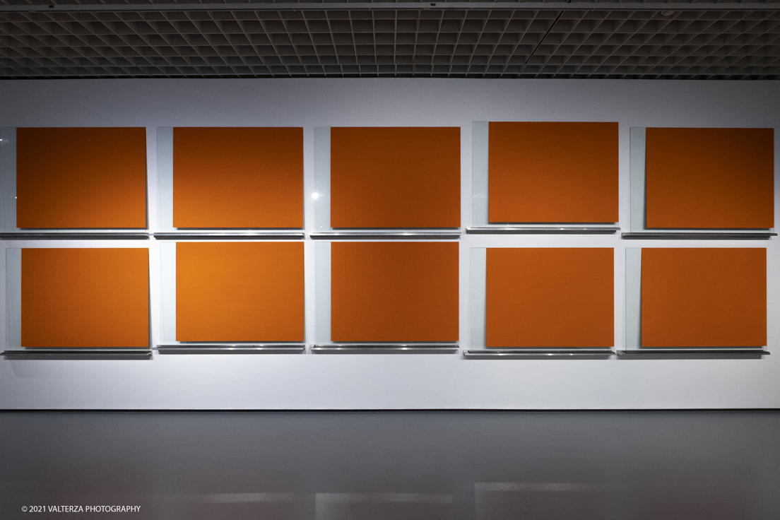 _DSF6441.jpg - 02/11/2021. Torino. Inaugurato il nuovo allestimento dedicato alle collezioni permanenti del Contemporaneo di GAM, 33 grandi artisti della scena artistica internazionale, 57 opere. Gli artisti selezionati appartengono a diverse generazioni: si va dai nomi dei protagonisti nati negli anni Trenta (Georg Baselitz, Christian Boltanski) fino alla generazione nata negli anni Settanta (Kcho, Hannah Starkey, Laurent Grasso).