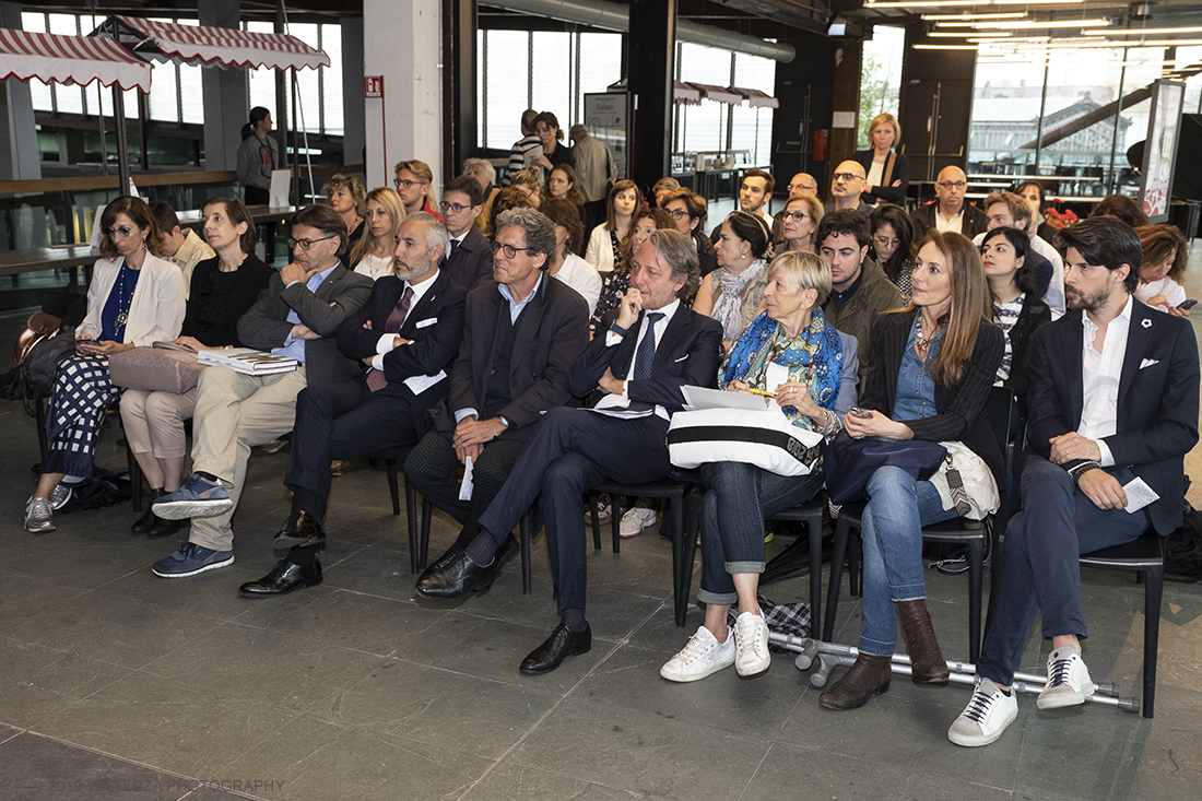 _DSF1006.jpg - 15-06-2019. Torino. Nove giorni di degustazioni, masterclass, incontri, visite guidate per apprezzare il Piemonte in un bicchiere: la cultura del vino, un paesaggio meraviglioso, le dimore piÃ¹ prestigiose, il valore del lavoro, lâ€™accoglienza e la convivialitÃ . Nella foto la sala della Conferenza Stampa con in prima fila rappresentanti delle istituzioni ed i relatori dlle conferenza