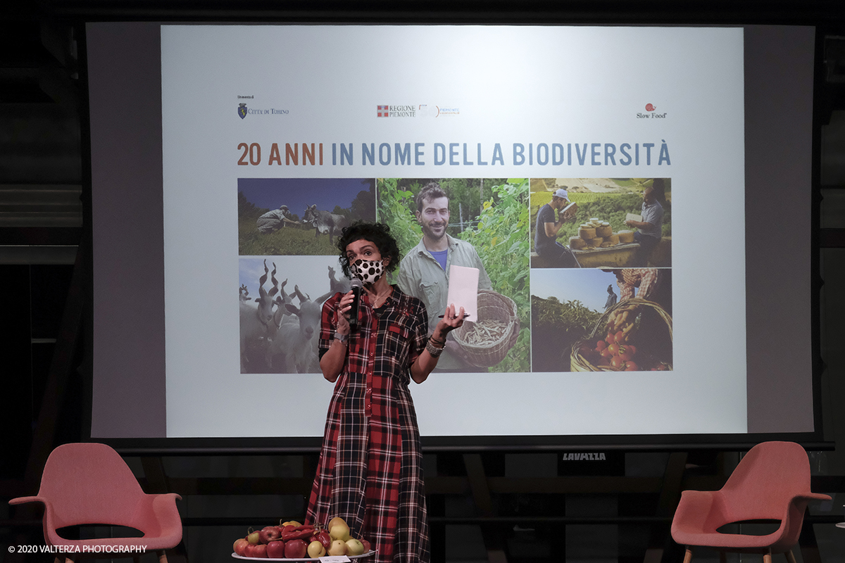 _DSF8025.jpg - 17/10/2020. Torino. Nuvola Lavazza. 20 anni in nome della BiodiversitÃ . Nella foto Carla Coccolo apre l'incontro "20 anni in nome della biodiversitÃ "