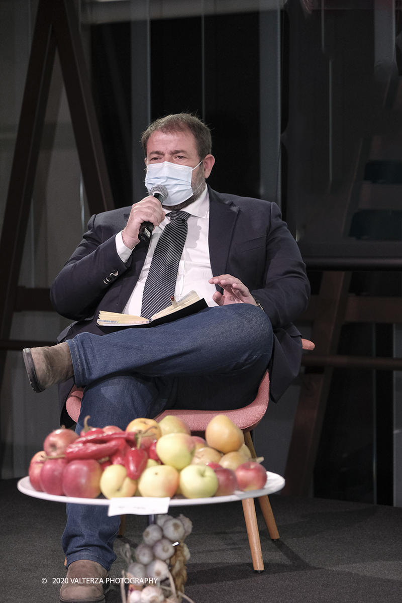 _DSF8095.jpg - 17/10/2020. Torino. Nuvola Lavazza. 20 anni in nome della BiodiversitÃ . Nella foto l'intervento di Francesco Sottile nell'intervista di Carla Coccolo