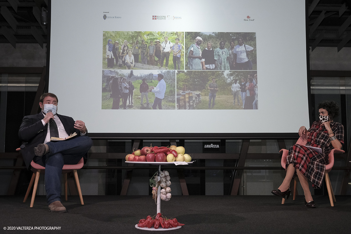 _DSF8099.jpg - 17/10/2020. Torino. Nuvola Lavazza. 20 anni in nome della BiodiversitÃ . Nella foto l'intervento di Francesco Sottile nell'intervista di Carla Coccolo