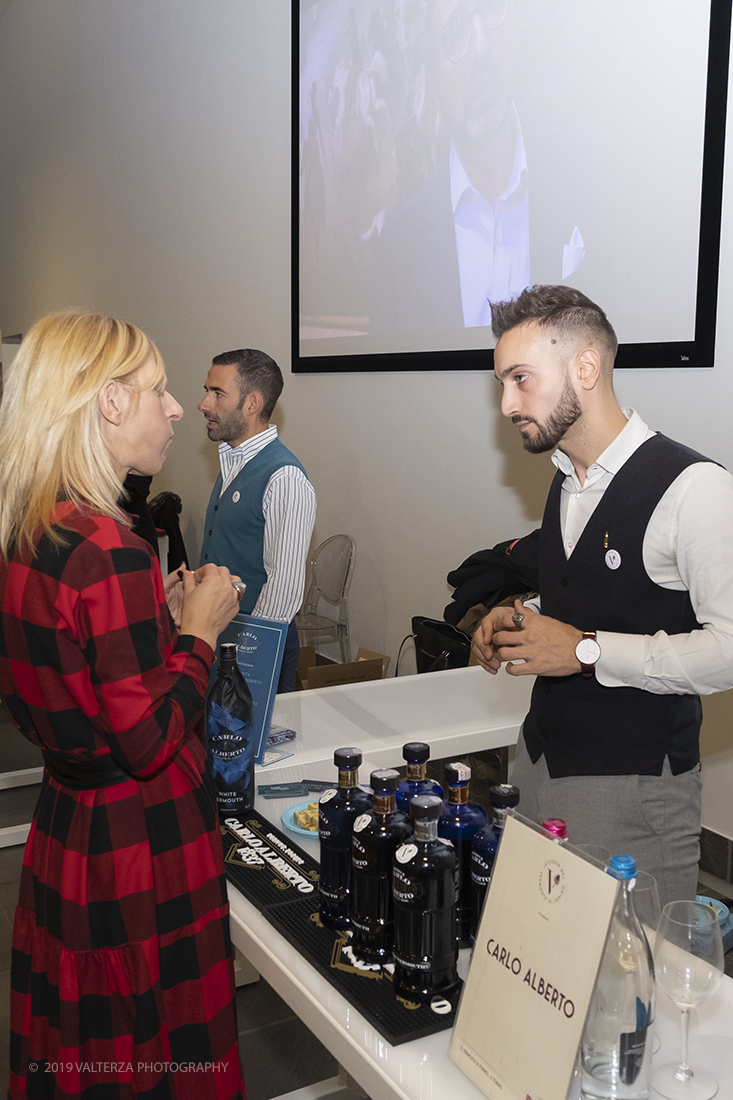 _DSF4751.jpg - 16-11-2019. Torino.   al vino aromatizzato Ã¨ stato dedicato un weekned giornata con degustazioni, miscelazioni e workshop, organizzata dallâ€™Istituto del Vermouth che ha invitato i 18 produttori storici per raccontare segreti e tradizione dello storico aperitivo. Nella foto l'area dove si degustano i Vermouth di 18 produttori storici italiani.