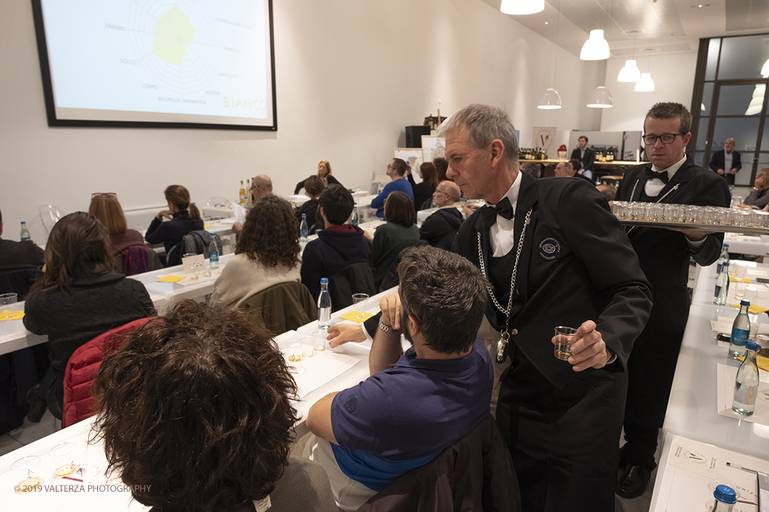 _DSF4843.jpg - 16-11-2019. Torino.   al vino aromatizzato Ã¨ stato dedicato un weekned giornata con degustazioni, miscelazioni e workshop, organizzata dallâ€™Istituto del Vermouth che ha invitato i 18 produttori storici per raccontare segreti e tradizione dello storico aperitivo. Nella foto l'ara dove si svolgono i workshop sul vermouth  per raccontare segreti e tradizione dello storico aperitivo.