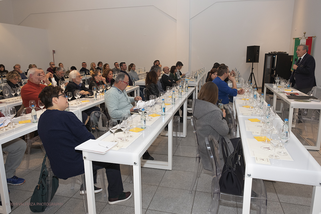 _DSF5040.jpg - 16-11-2019. Torino.   al vino aromatizzato Ã¨ stato dedicato un weekned giornata con degustazioni, miscelazioni e workshop, organizzata dallâ€™Istituto del Vermouth che ha invitato i 18 produttori storici per raccontare segreti e tradizione dello storico aperitivo. Nella foto l'ara dove si svolgono i workshop sul vermouth  per raccontare segreti e tradizione dello storico aperitivo.