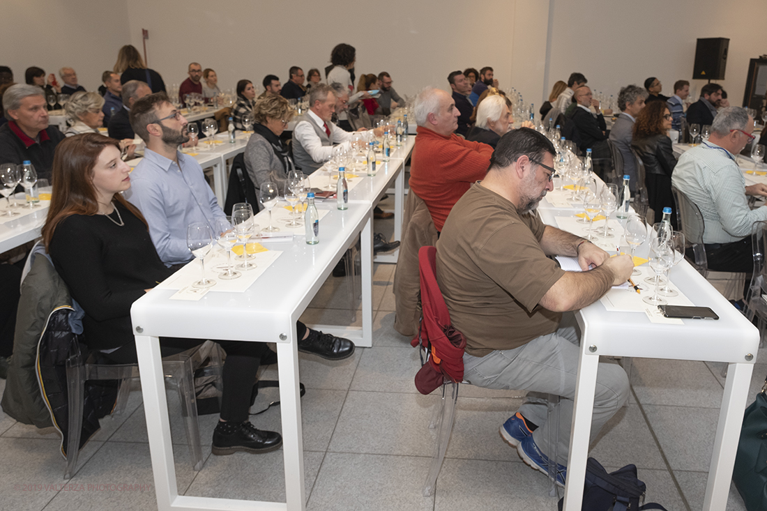 _DSF5044.jpg - 16-11-2019. Torino.   al vino aromatizzato Ã¨ stato dedicato un weekned giornata con degustazioni, miscelazioni e workshop, organizzata dallâ€™Istituto del Vermouth che ha invitato i 18 produttori storici per raccontare segreti e tradizione dello storico aperitivo. Nella foto l'ara dove si svolgono i workshop sul vermouth  per raccontare segreti e tradizione dello storico aperitivo.