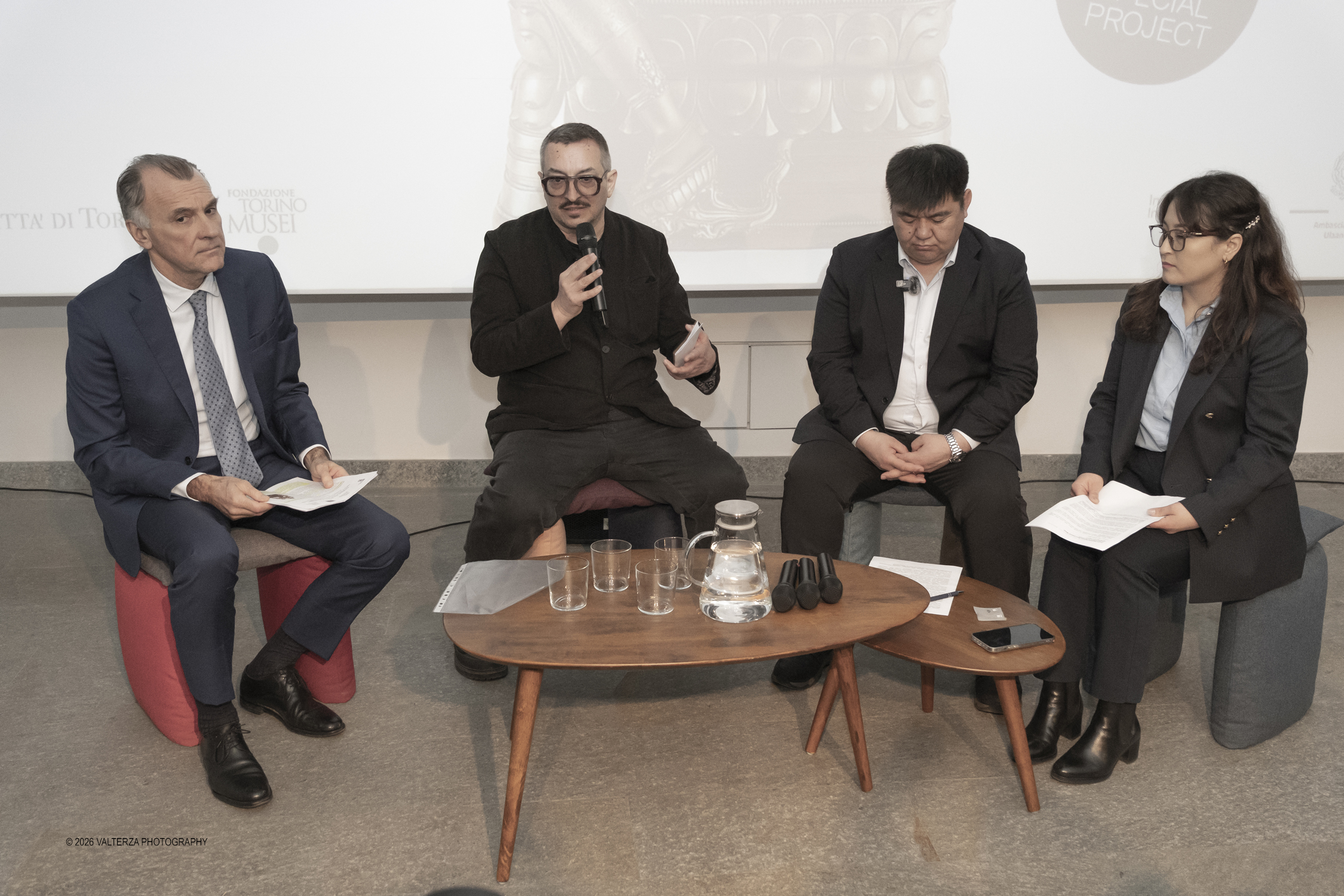 DSCF3099.jpg - 26/02/2026. Torino.  Zanabazar: The Wisdom of the Steppes. Capolavori del XVII secolo dal cuore della Mongolia al MAO. Nella foto un momento della presentazione della nuova mostra con Davide Quadri Direttore del MAO di Torino.,  Massimo Broccio Presidente della Fondazione Torino Musei e i rappresentanti del Chinggis Khaan National Museum di Ulaanbaatar