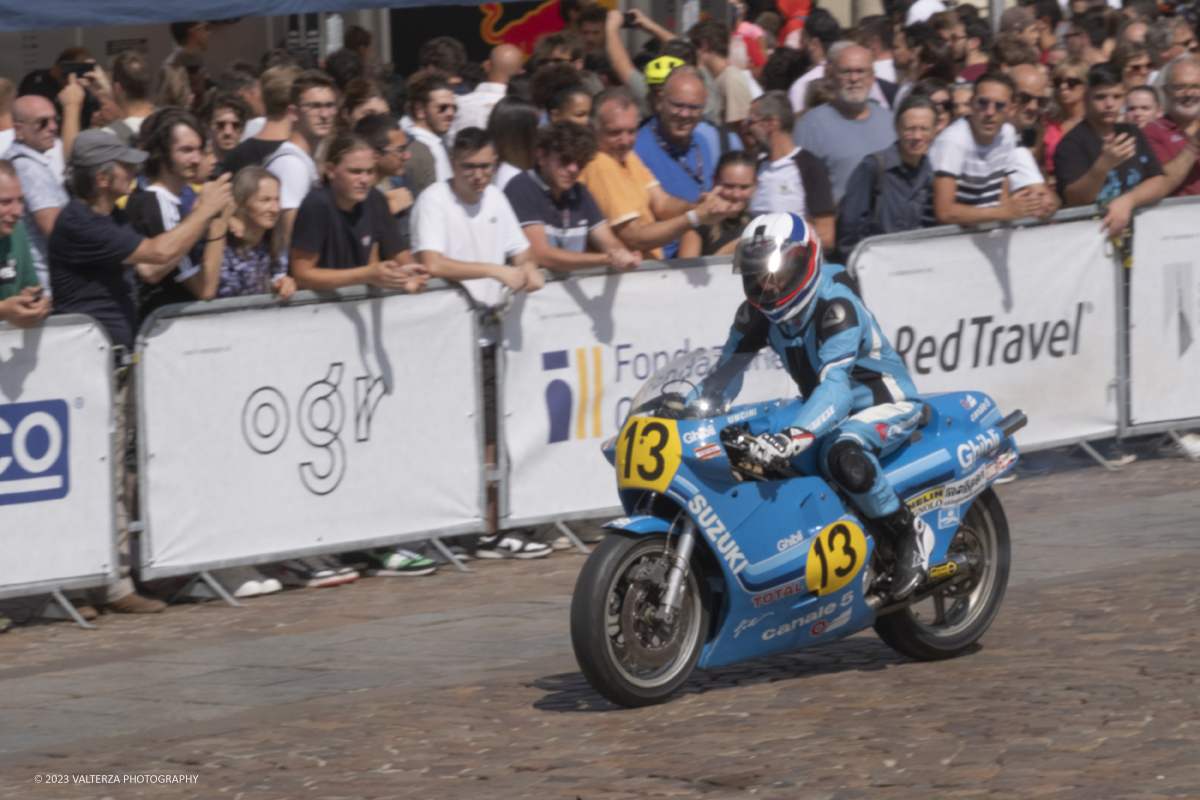 _DSF1958.jpg - 02/09/2023. Torino. Autolook Week Torino Ã¨ il festival che celebra la storia del motorsport e le auto da competizione. Nella foto l'esibizione di Franco Uncini con la moto Suzuki