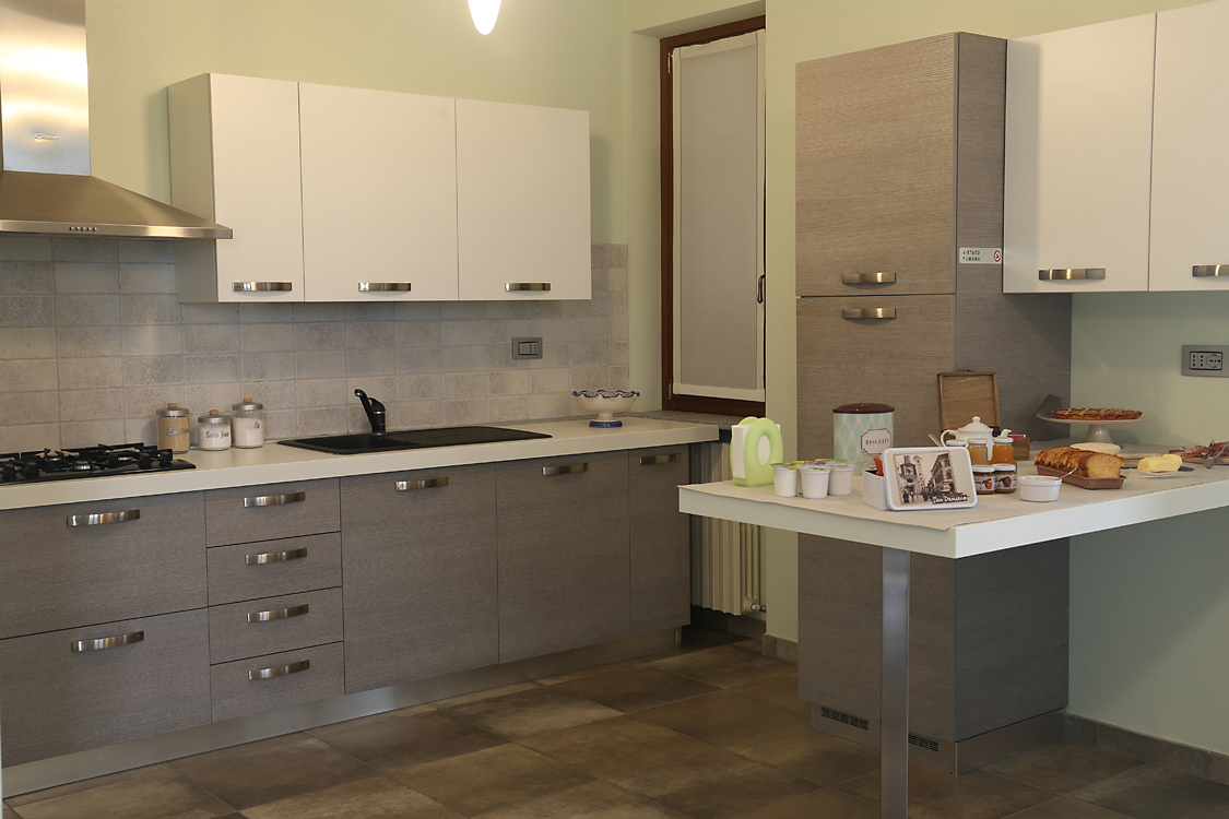 CàColomba_56.jpg - Cucina La funzionale cucina è dotata di ogni comfort ed è a completa disposizione degli ospiti. 