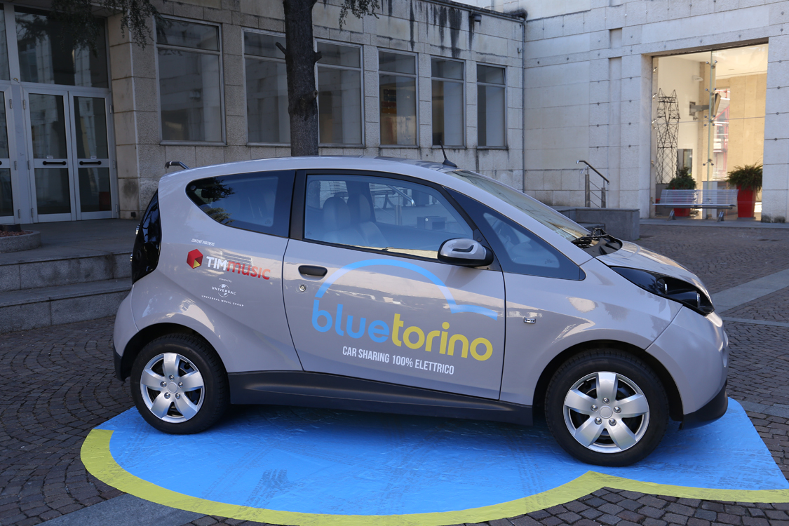 BlueTorino_02.jpg