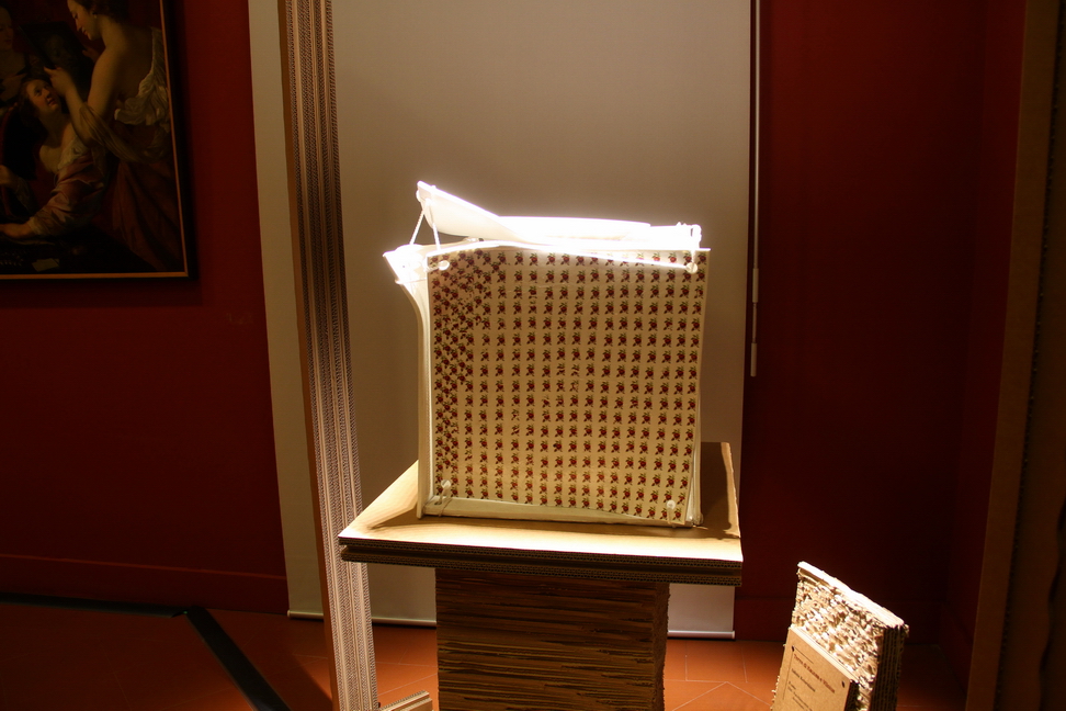 Lituania_12.JPG - Terre di Kaunas e Vilnius   Aldona Keturakiené   Il cubo   2006 - Porcellana cinese, smalti, decalcomanie, 1280° C. 