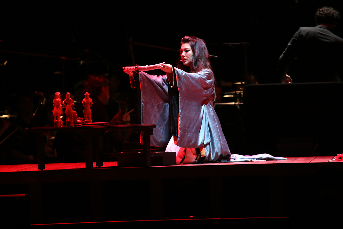 MadamaButterfly_230.jpg