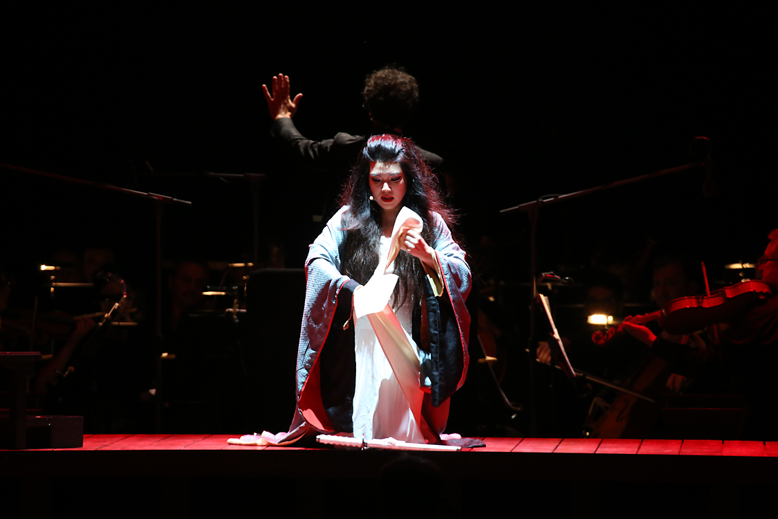 MadamaButterfly_243.jpg
