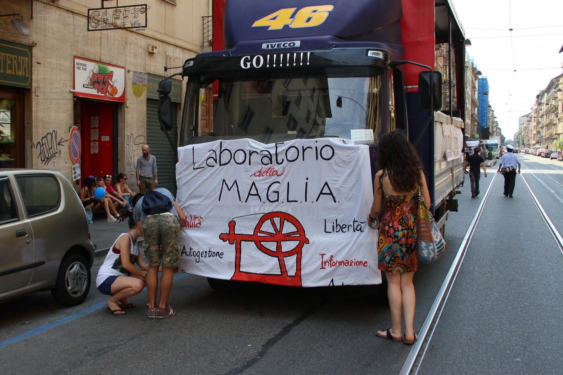 Gaypride2015_005.JPG - Torino 27 Giugno 2015 Gay Pride - Preparativi prima della sfilata