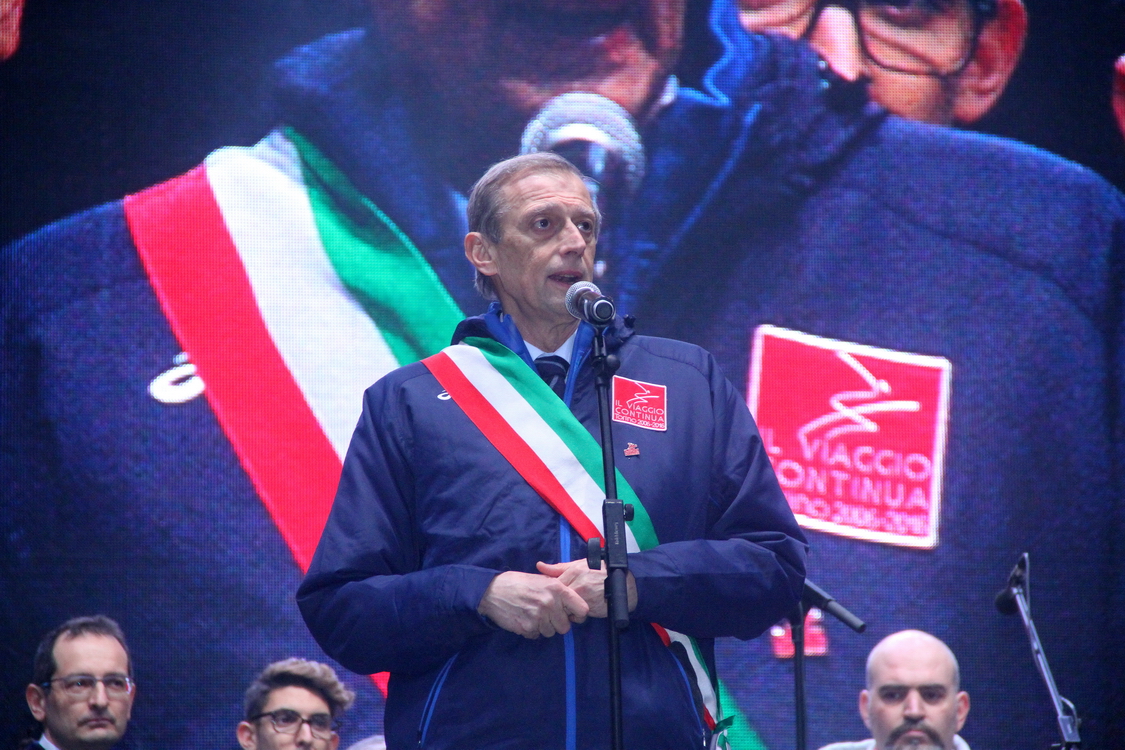 Esibizioni_119.JPG - CERIMONIA DI CHIUSURA FESTEGGIAMENTII saluti del sindaco Piero Fassino