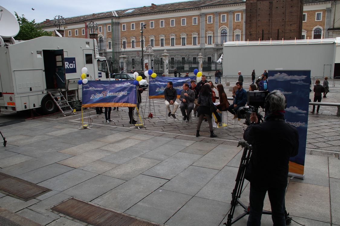 Inaugurazione_21.JPG - Rai Uno - A sua immagine - Diretta da Piazza del Duomo