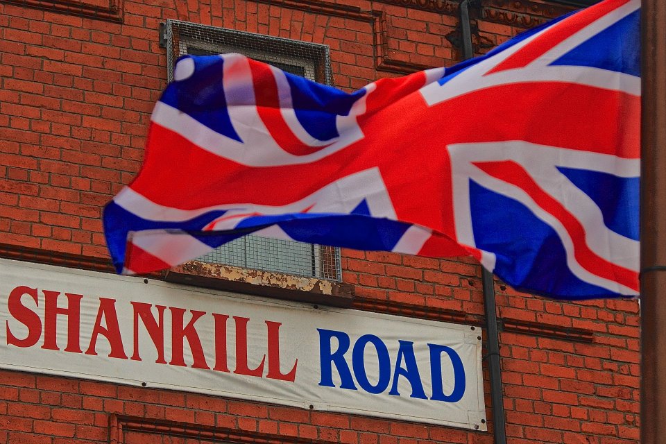 49.jpg - Shankill Road è il quartiere protestante per eccellenza...