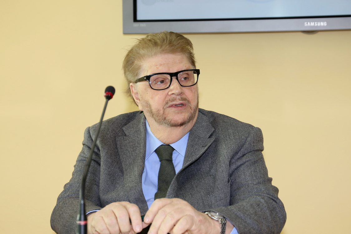 LaMontagnaNellaCittà_03.JPG - Conferenza Stampa e dibattito "La Montagna nella Città Metropolitana di Torino"  Lido Riba, Presidente di UNCEM Piemonte