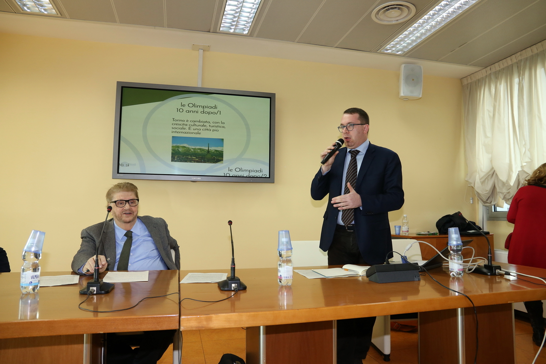 LaMontagnaNellaCittà_04.JPG - Conferenza Stampa e dibattito "La Montagna nella Città Metropolitana di Torino" Presentazione ospiti e inizio lavori