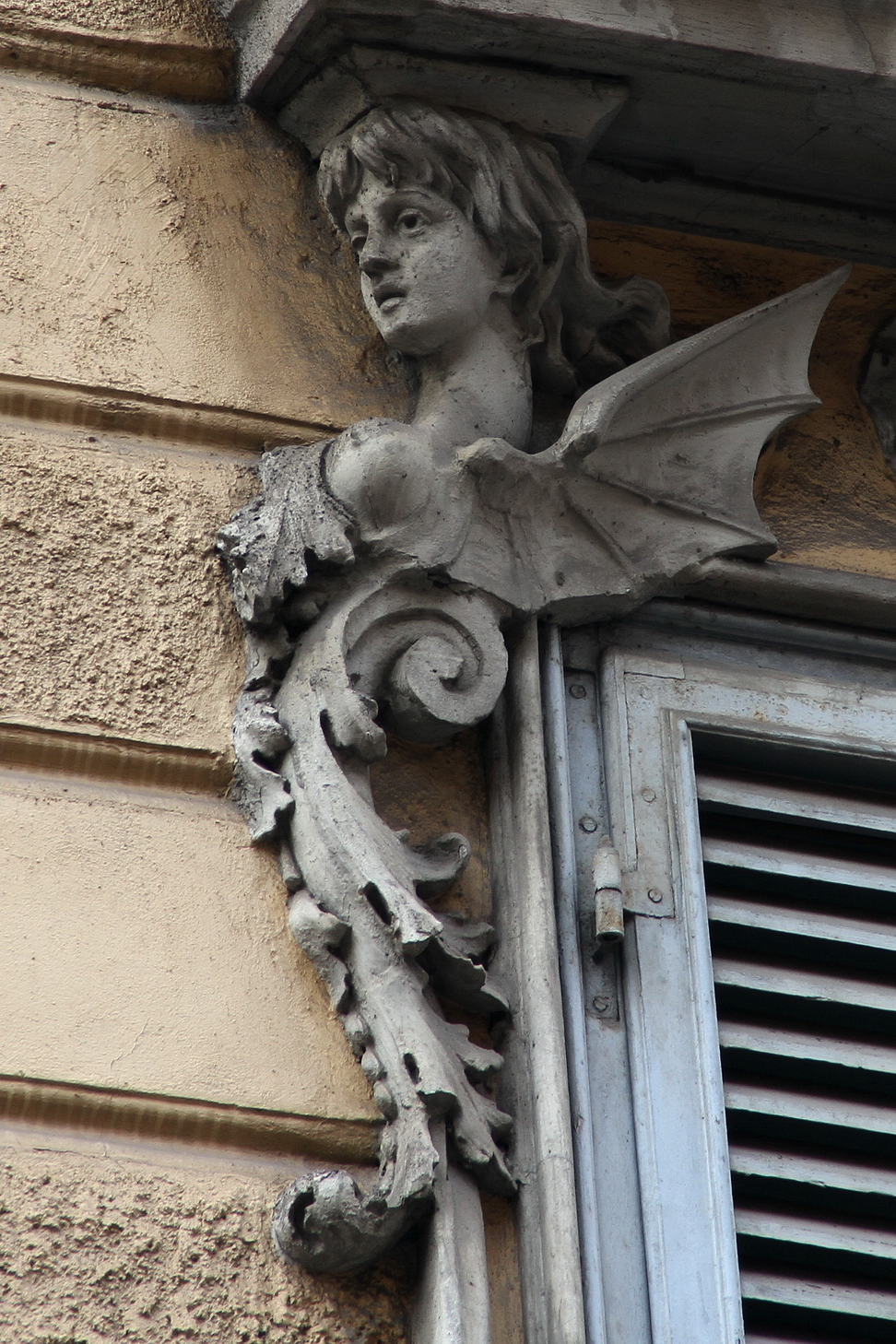 Nuvole_285.JPG - Torino - Via Madama Cristina - Particolare.
