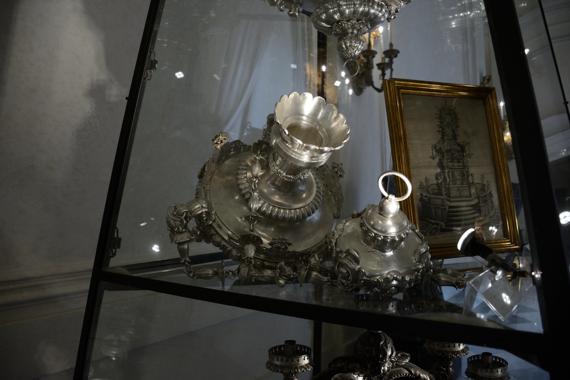 SindonePalazzoReale_36.jpg - Enorme candeliere