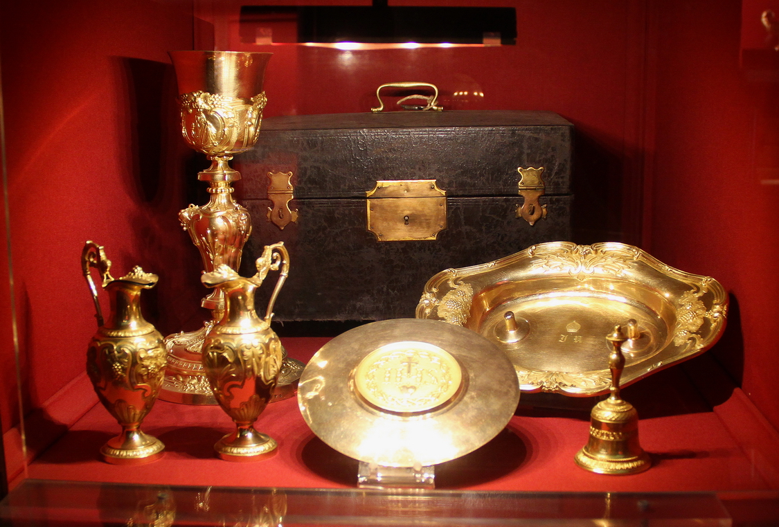 SindonePalazzoReale_44.JPG - Oggetti del culto in oro e materiali preziosi
