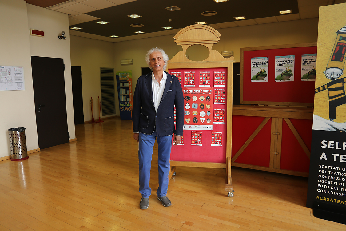 TheChildren'sWorld_03.jpg