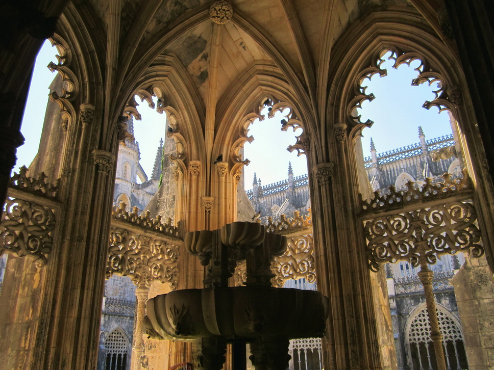 23.jpg - Batalha: il chiostro del Mosteiro de Santa Maria da Vitória 2