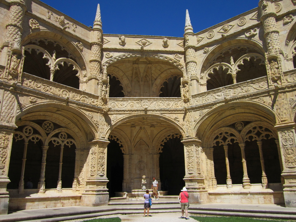 4.JPG - Lisbona: il chiostro del Mosteiro dos Jerónimos 2