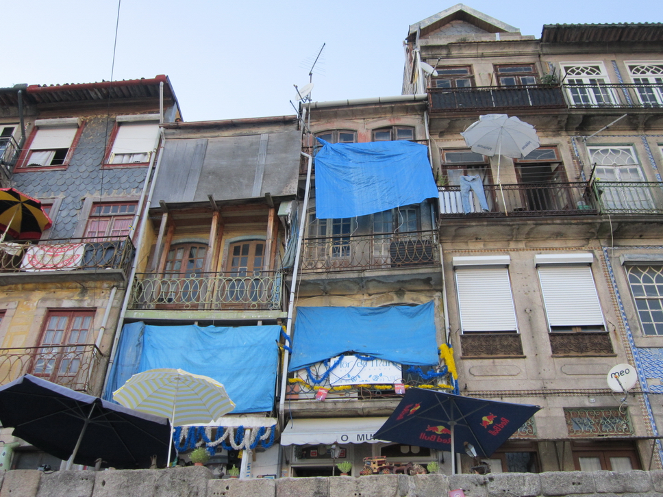 41.JPG - Porto: case al Cais da Ribeira