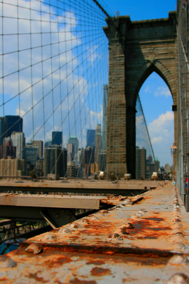 America_007.jpg - E se provi ad osservare quello che hai intorno da un'altra prospettiva...(New York, ponte di Brooklyn)